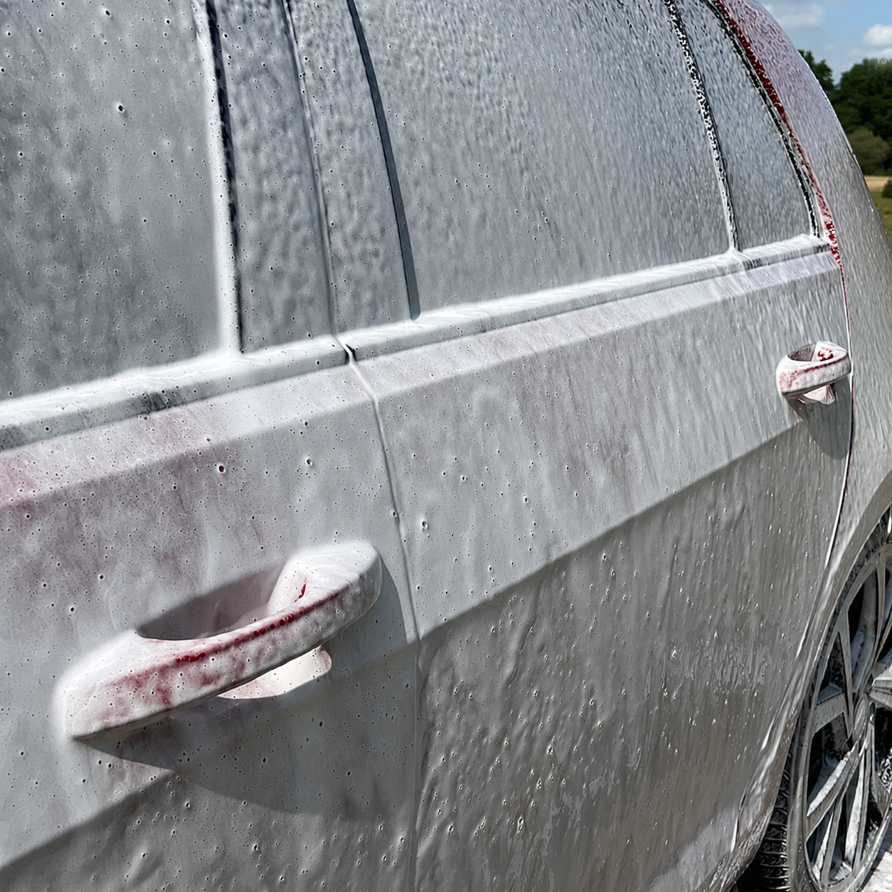 Pre-Wash foam on wheel arch